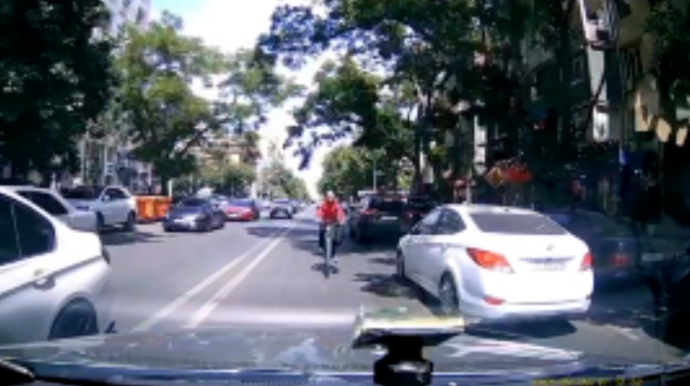 “Polisin müraciəti bəzilərinin vecinə də deyil” – MƏŞQÇİ VELOSİPED SÜRÜCÜLƏRİNİ TƏNQİD ETDİ - VİDEO 