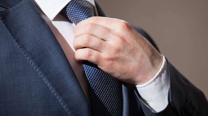 Məktəb direktoru nöqsanlara görə vəzifəsindən azad edildi