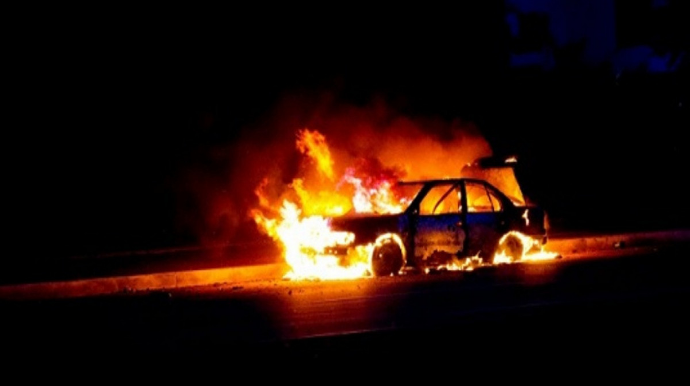 Bakıda “Renault”  markalı minik avtomobili yandı