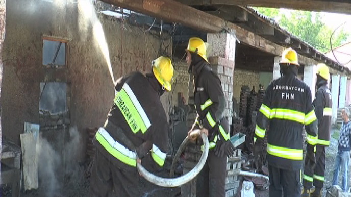 FHN:  Ötən gün 49 yanğına çağırış olub, 6 nəfər xilas edilib
