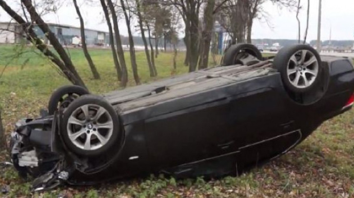 Sürücü maşınını aşırdı - Sərnişin öldü 