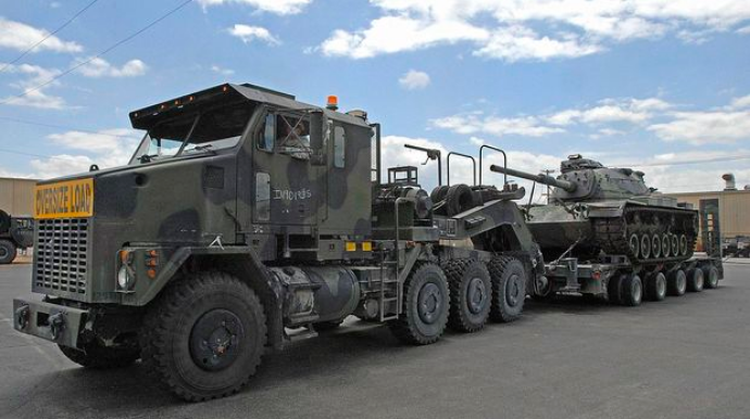 Britaniya Ukraynaya hərbi yüklərin daşınması üçün 120 maşın göndərəcək