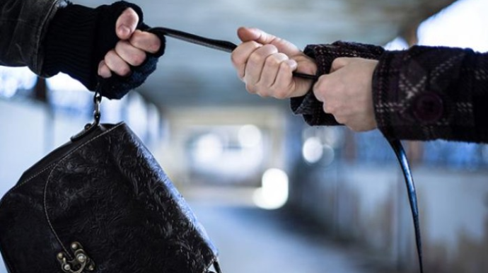 Bakıda qadına qarşı SOYĞUNÇULUQ 