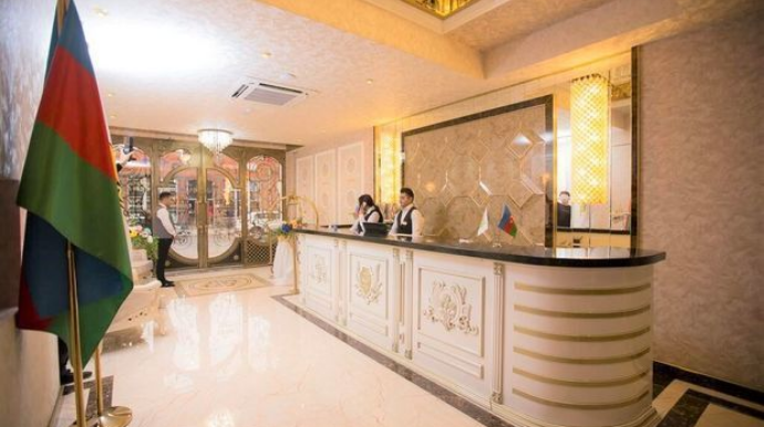 Peyvəndin yalnız bir dozasını vurduranlar hotellərə buraxılacaq? - AÇIQLAMA 