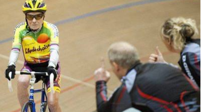 Dünyanın ən yaşlı velosiped idmançısı vəfat edib  - FOTO