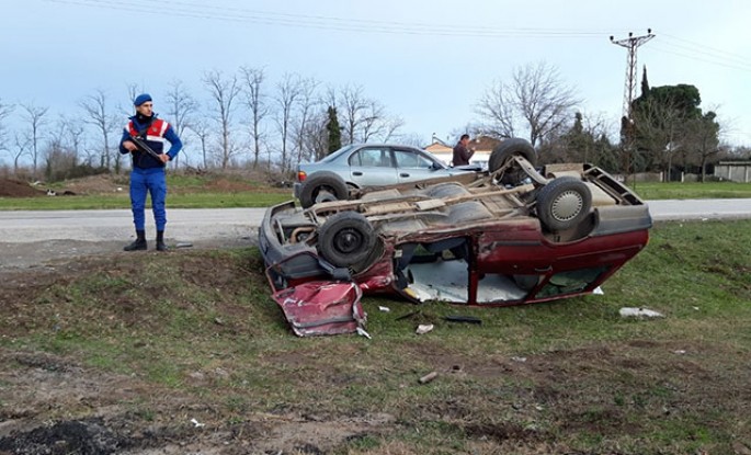 İki avtomobil toqquşdu: biri ağır olmaqla, 7 nəfər xəsarət alıb