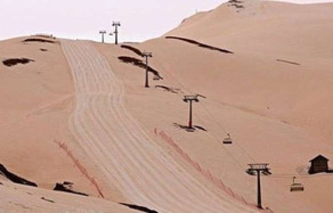 Gürcüstanın Acariya bölgəsinə çəhrayı qar yağıb