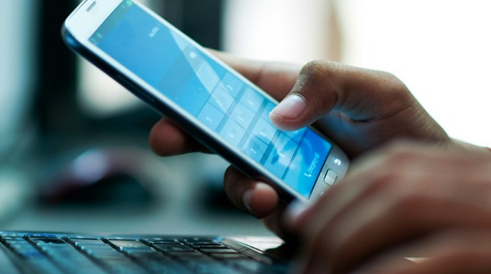 Azərbaycanda mobil cihazlara görə dövlət rüsumu müəyyənləşdi