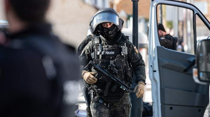 İşsizlik müavinəti ilə bağlı fırıldaqçılıq edən 25 nəfər saxlanılıb