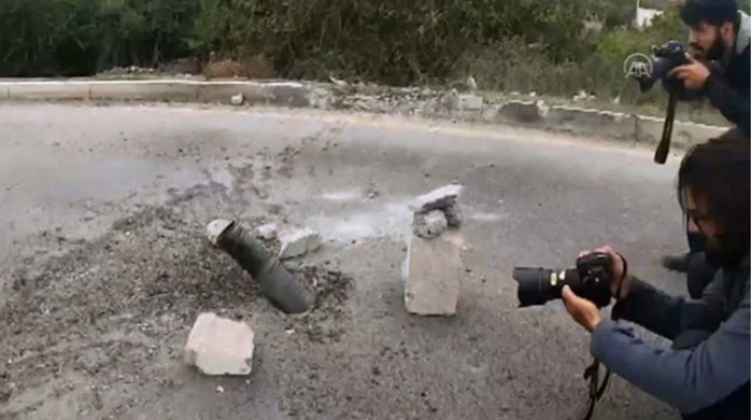 Anadolu Agentliyi jurnalistlərin atəşə tutulduğu anı görüntülədi - VİDEO