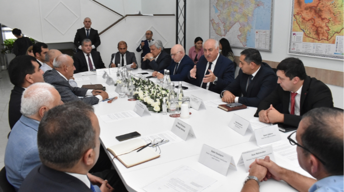 Qurumuş və aşmaq təhlükəsi olan ağaclarla bağlı müzakirələr aparıldı  - FOTO