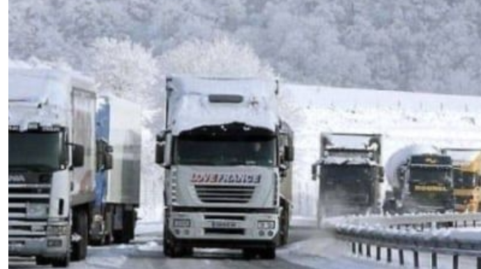 Rusiya-Ermənistan quru yolu bağlandı:  500-ə yaxın yük maşını gözləyir  