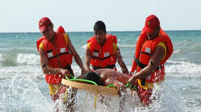 Batma təhlükəsi ilə üzləşən 2 nəfər xilas edilib