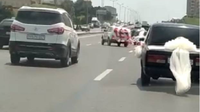 Bakıda "Niva" toy karvanında "avtoşluq" etdi - VİDEO 