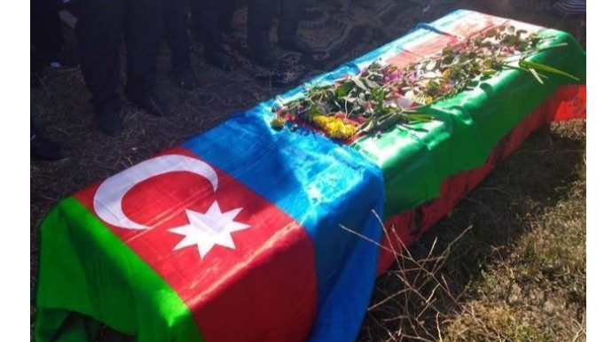 Şəhid anasından nümunəvi addım: Birdəfəlik yardımı Ordumuza bağışladı - FOTO