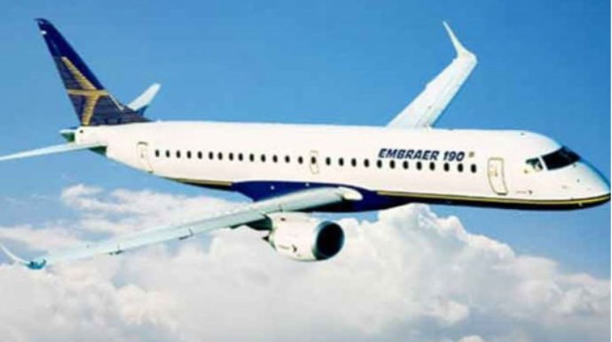 Hava limanında tornado 3 təlim təyyarəsini aşırdı 