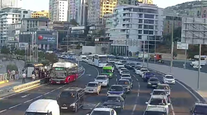 Bakının 22 küçəsində sıxlıq var - SİYAHI 