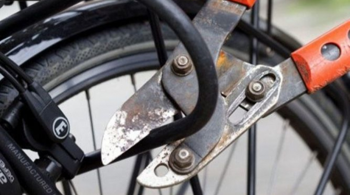 Mənzildən 600 manatlıq velosiped oğurlanıb - Səbaildə 