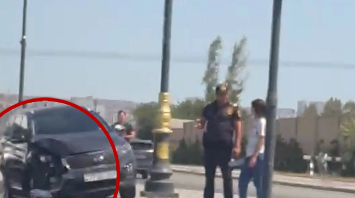 На проспекте 8 Ноября столкнулись два автомобиля - ВИДЕО