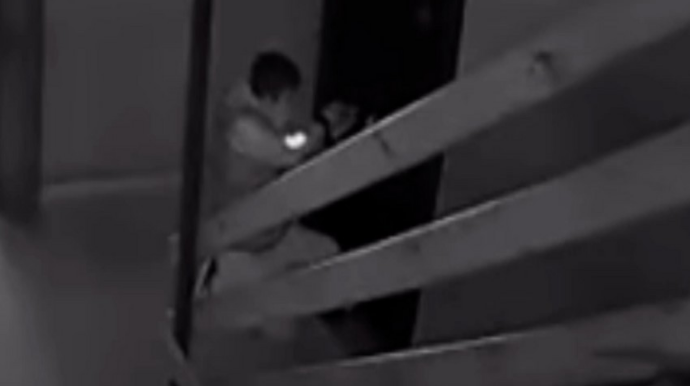 Bakıda mənzildən 20 min manatlıq qızıl-zinət əşyaları oğurlanıb  - VİDEO