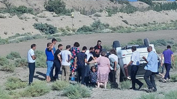 Zərdab-Ağcabədi yolunda avtomobil aşıb, 4 nəfər xəsarət alıb  - FOTO  - YENİLƏNİB