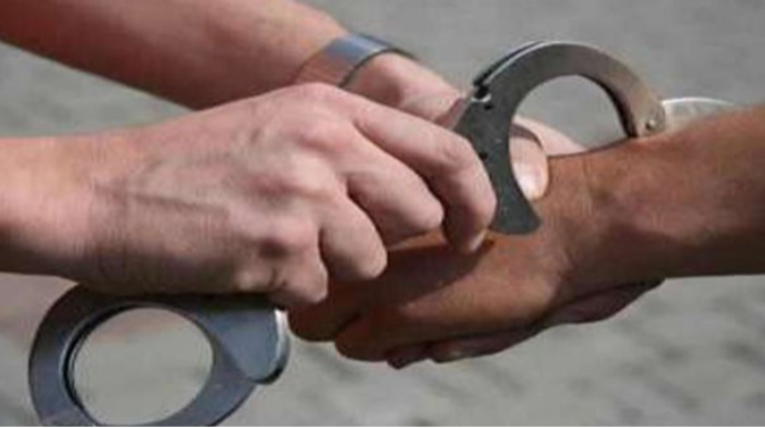 Keçmiş məhkum pul və 750 manatlıq dərman oğurladı 