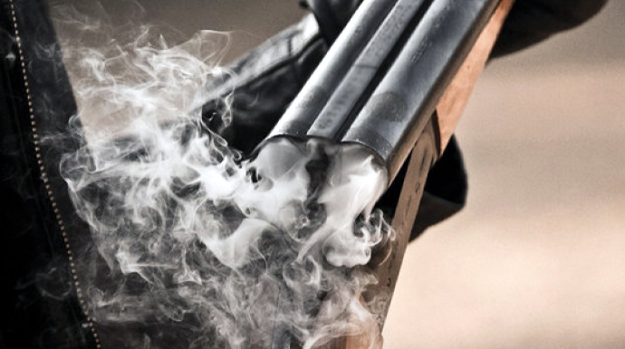 Bakıda qardaş qardaşı tüfənglə vurub öldürdü 