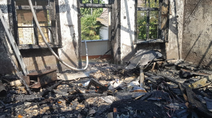 Qusarda ev yanıb, 40 yaşlı kişi yanaraq ölüb 