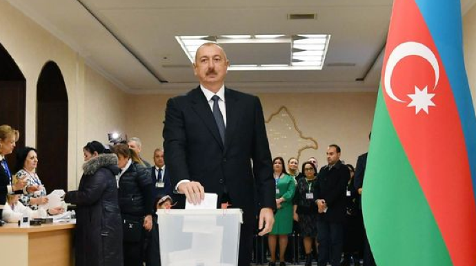 Azərbaycanda növbədənkənar prezident seçkiləri keçiriləcək