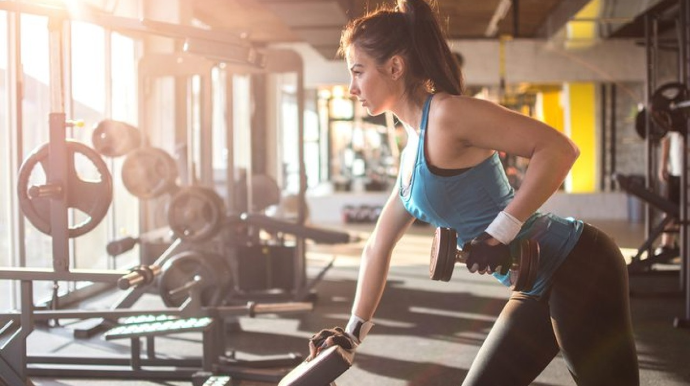 50 kq arıqlayana "Porsche" veriləcək - İdman zalından qəribə təklif 