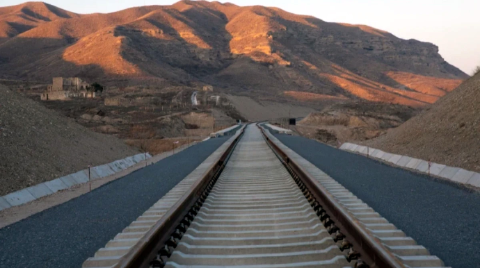 Azərbaycan Rusiya məhsullarının öz ərazisindən Ermənistana tranzitinə icazə verib 