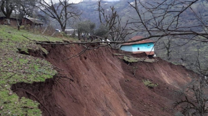 В Астаринском районе из-за ливня произошёл оползень