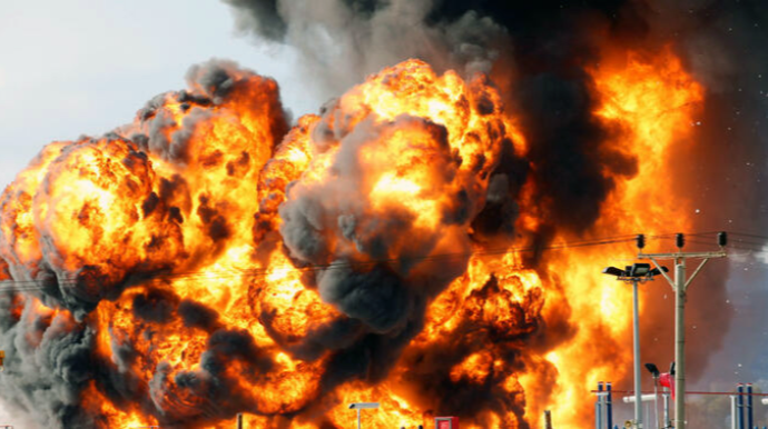 Fabrikdə partlayış oldu - 7 ölü, 7 yaralı 