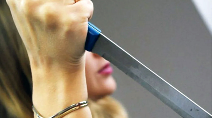 Gəlin qayınanasını 13 bıçaq zərbəsi ilə qətlə yetirdi - TƏFƏRRÜAT 