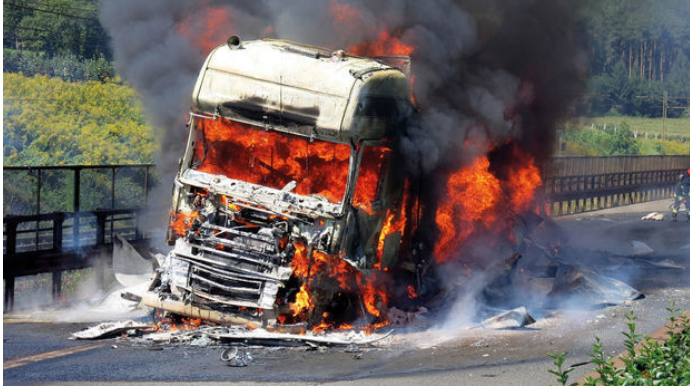 В Сиязане загорелся грузовой автомобиль
