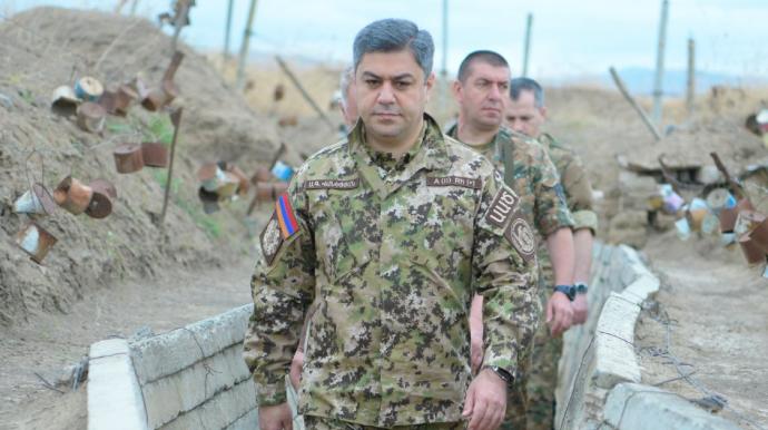 Erməni general müharibə zamanı Şuşa məktəbinin zirzəmisində gizlənibmiş 