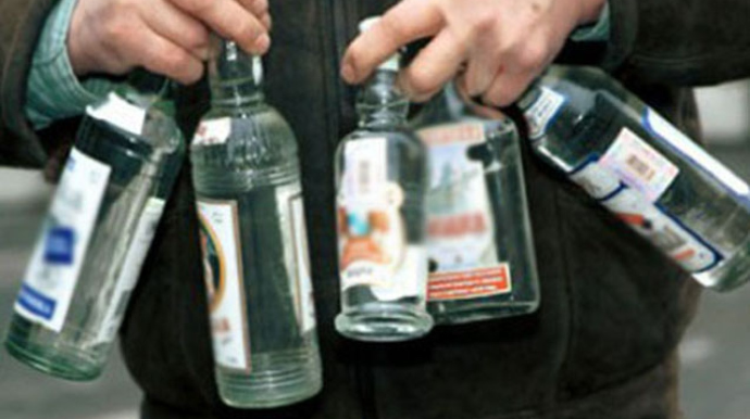 AQTA saxta spirtli içkilərlə bağlı istehlakçılara xəbərdarlıq edir 