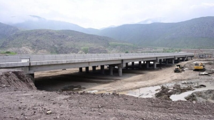 Ağbənd-Kəlalə avtomobil körpüsünün tikintisi qrafikə uyğun aparılır 