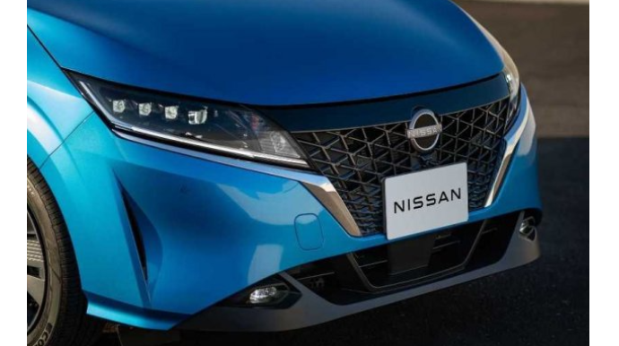 "Nissan"  üçüncü nəsil hetçbek modelini təqdim edib   - FOTO