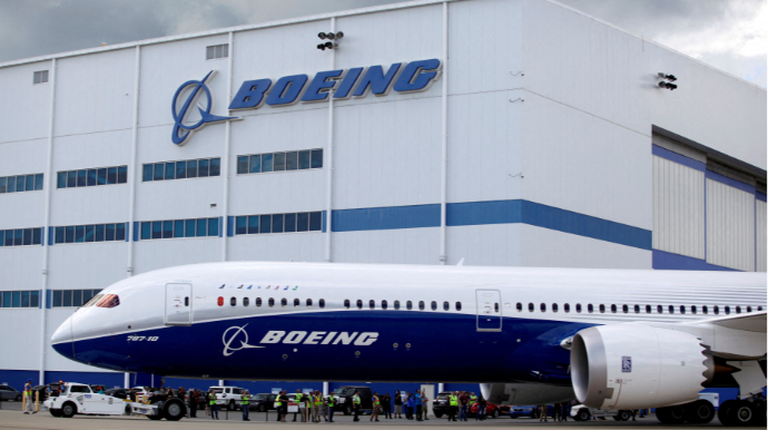 “Boeing” təyyarə qəzalarına görə 1,1 milyard dollar ödəyəcək 