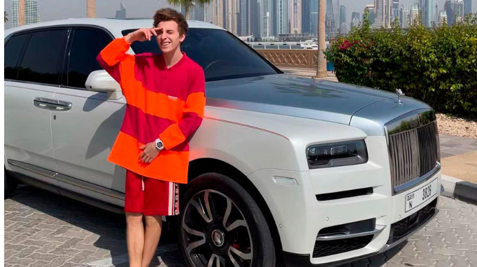 Cərimələri ödəmədiyi üçün blogerə qarşı 6 iş qaldırıldı 