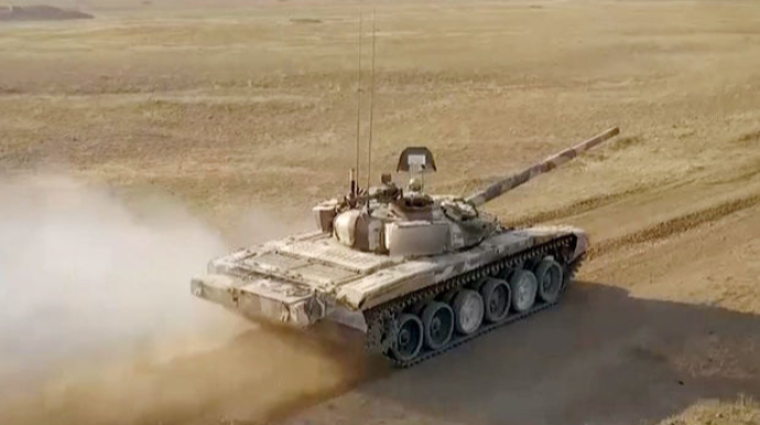 Tank bölmələrində intensiv döyüş hazırlığı məşğələləri keçirilir - VİDEO
