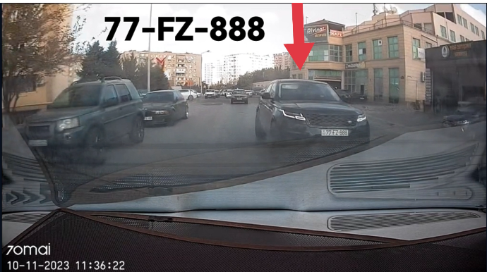 Bakıda ən son model "Range Rover"in sürücüsü insanlara təhlükə yaratdı - VİDEO