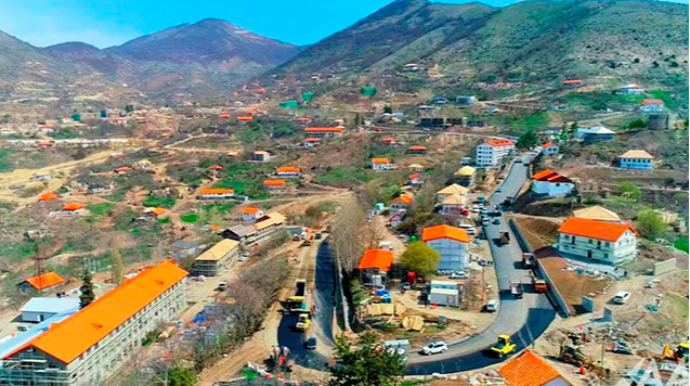 Laçında yolların bərpası və hava limanının tikintisi ilə bağlı iş aparılır  - FOTO