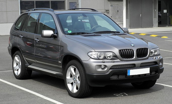 Bakıda "BMW X5" dəhşətli qəza törətdi: ölən var