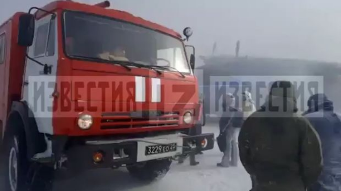 В России Ан-12 совершил жесткую посадку - ВИДЕО