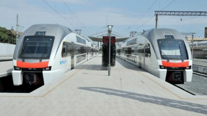 Bakı-Xırdalan-Bakı qatarlarının yenilənmiş qrafiklə - CƏDVƏL  - FOTO