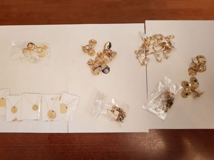 Qızıl zərgərlik məmulatlarının keçirilməsinin qarşısı alınıb