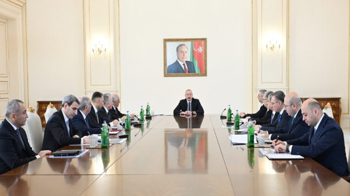 Prezident nəqliyyat məsələlərinə həsr olunmuş müşavirə keçirdi - FOTO (YENİLƏNİB) 