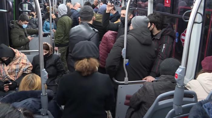 Bakıda avtobuslarda koronavirus təhlükəsi   - VİDEO